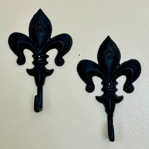 Fleur De Lis Rustic Cast Metal Coat Hat Decorative Wall Hooks 7"T Set of 2 - Picture 2 of 4